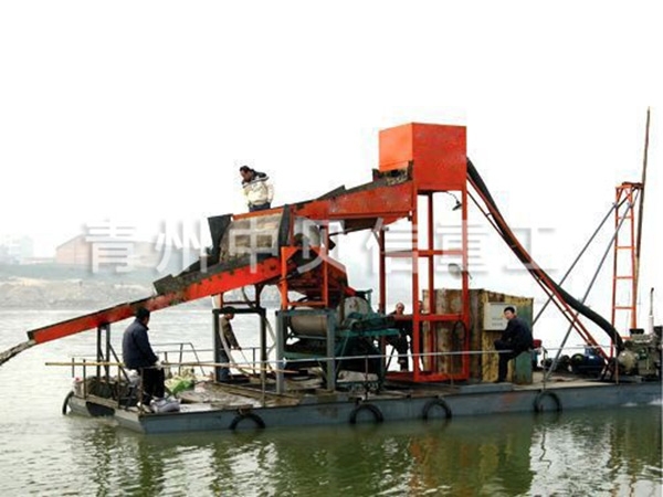 Single pump single pump iron sand extraction ship